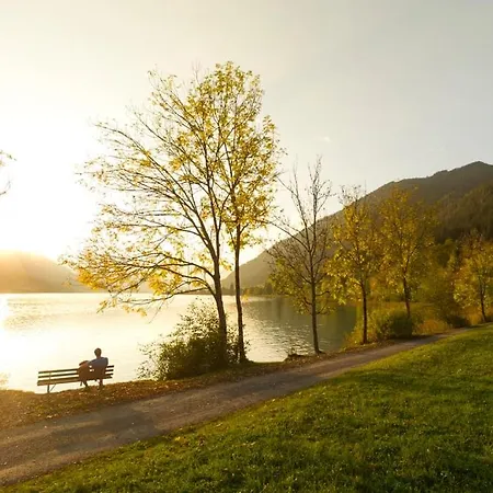 Das Fenster Zum See By Seebnb Weissensee