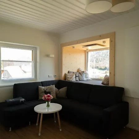 Das Fenster Zum See By Seebnb Weissensee